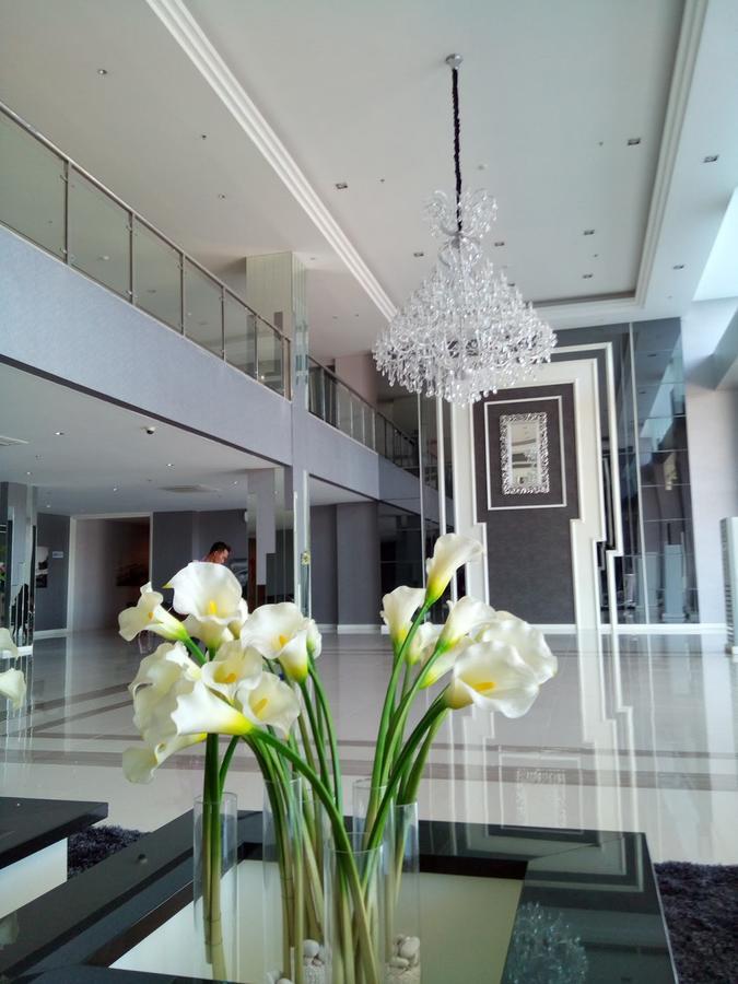 סוראבאיה Educity Apartment Princeton - Jusuf מראה חיצוני תמונה